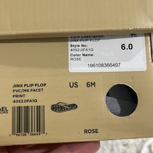 Michael Kors Jinx Flip Flops - Picture 4 of 4